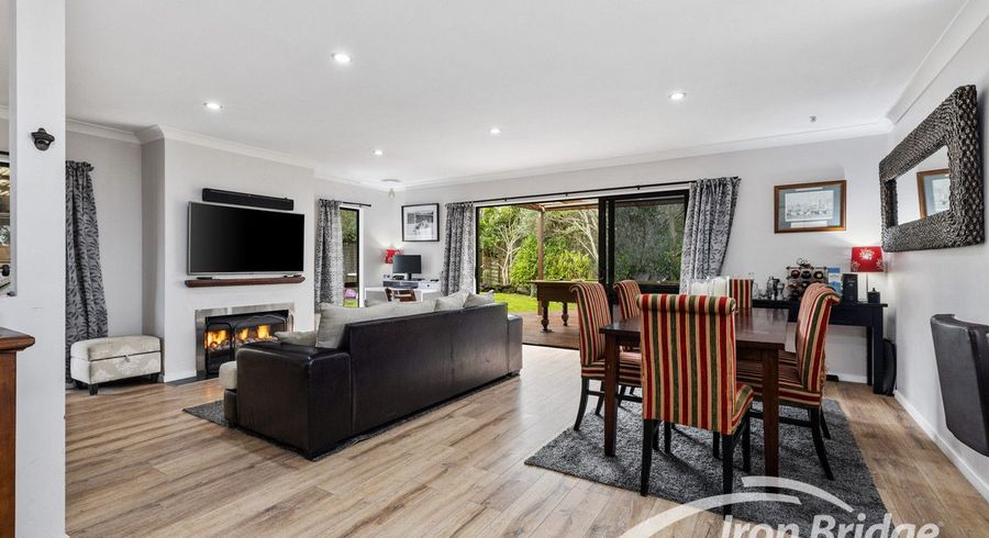  at 2/25 Tramway Road, Beach Haven, Auckland