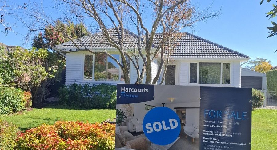  at 39 Charlcott Street, Burnside, Christchurch