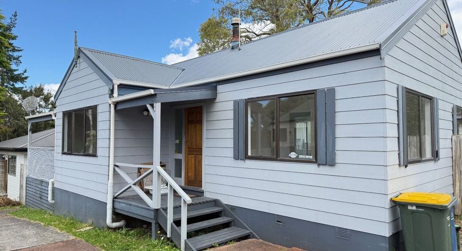  at 19 Luanda Drive, Ranui, Waitakere City, Auckland