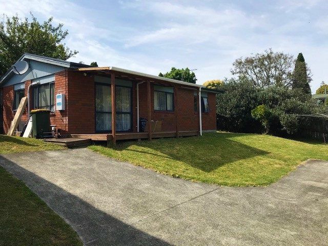  at 1/10 Hinau Street, New Lynn, Waitakere City, Auckland