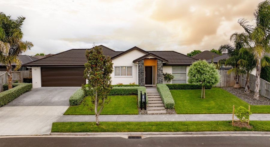  at 33 Batten Drive, Flagstaff, Hamilton