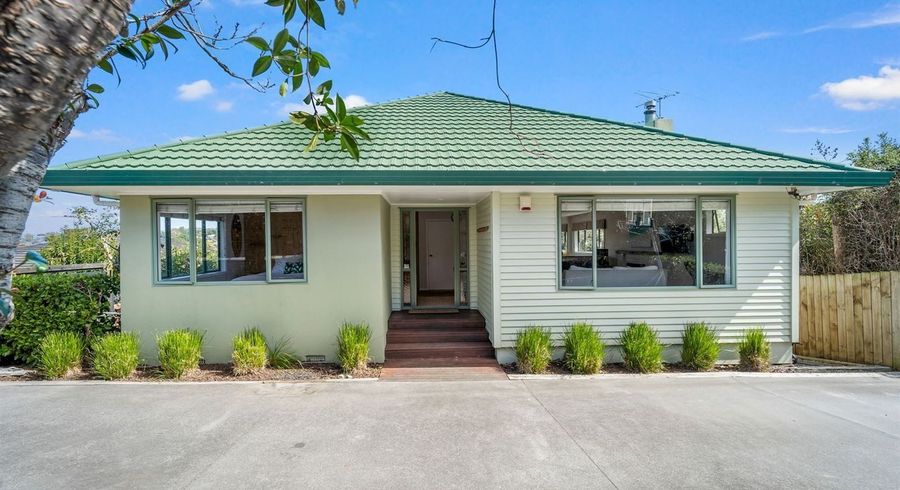  at 528 Beach Road, Murrays Bay, North Shore City, Auckland