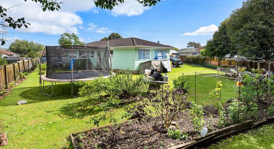  at 10 Blair Place, Otara, Auckland