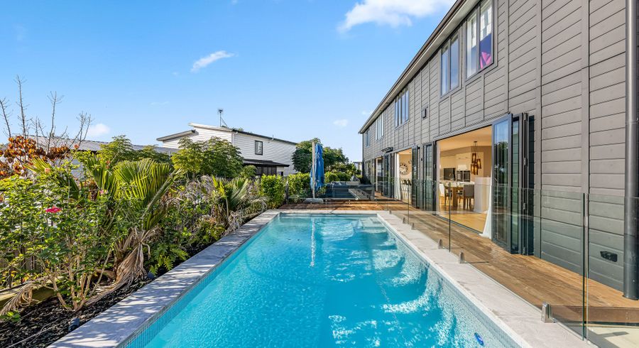  at 11 Sharon Road, Browns Bay, North Shore City, Auckland