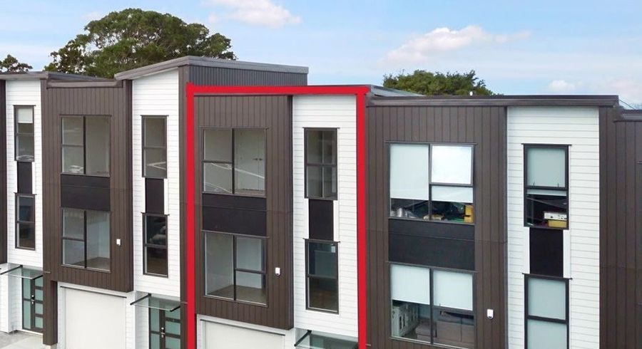  at 5/107 Hobsonville Road, West Harbour, Waitakere City, Auckland