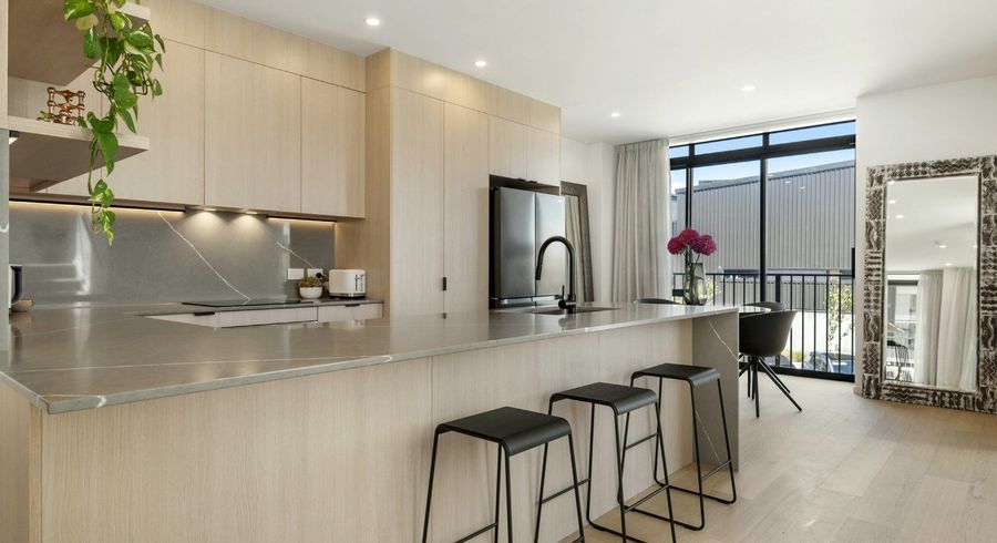  at 2 Amber Court, Stonefields, Auckland City, Auckland