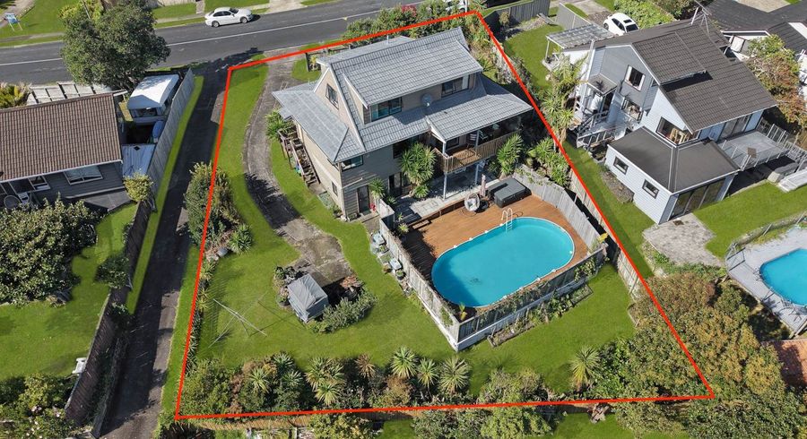  at 30 Oaktree Avenue, Browns Bay, North Shore City, Auckland