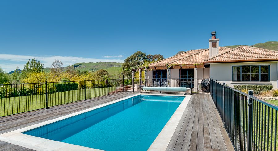  at 1046 Kahuranaki Road, Havelock North