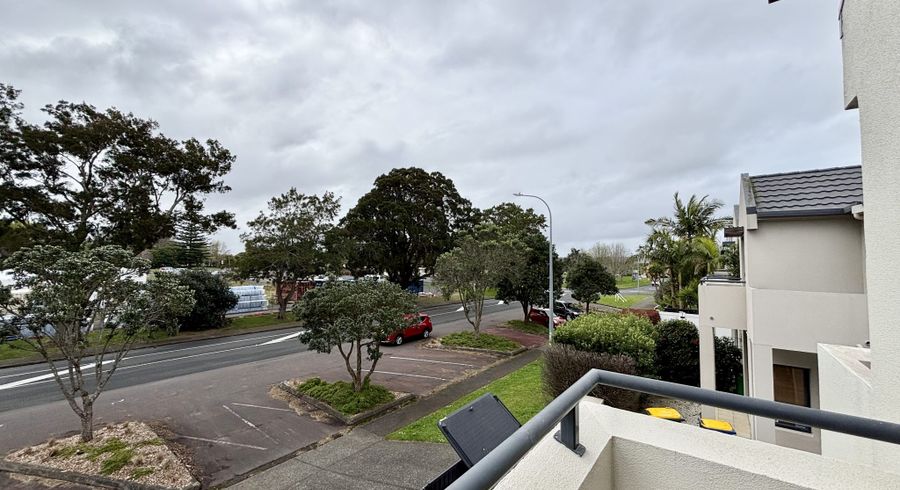  at 64 Gunner Drive, Te Atatu Peninsula, Waitakere City, Auckland