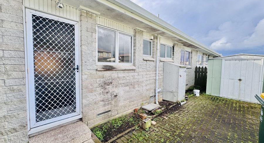  at 2/54 Kenderdine Road, Papatoetoe, Manukau City, Auckland
