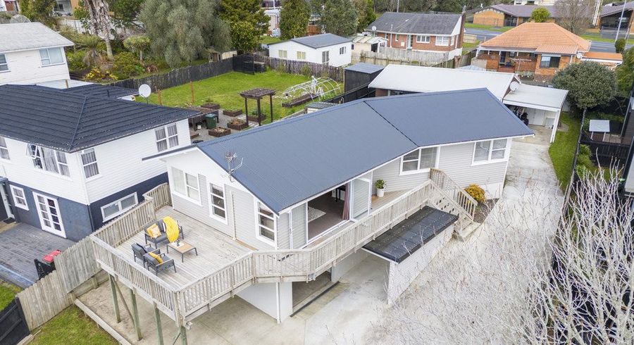  at 27 Willoughby Avenue, Howick, Auckland