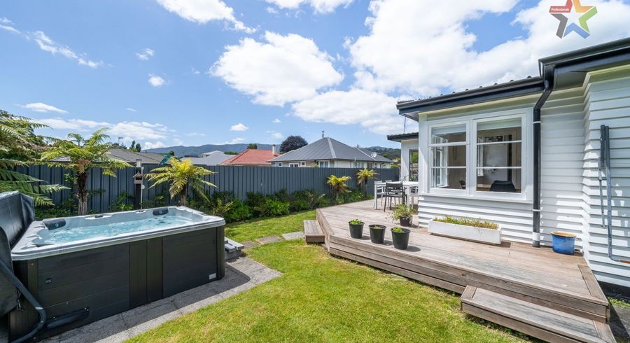  at 17 Hudson Avenue, Ebdentown, Upper Hutt