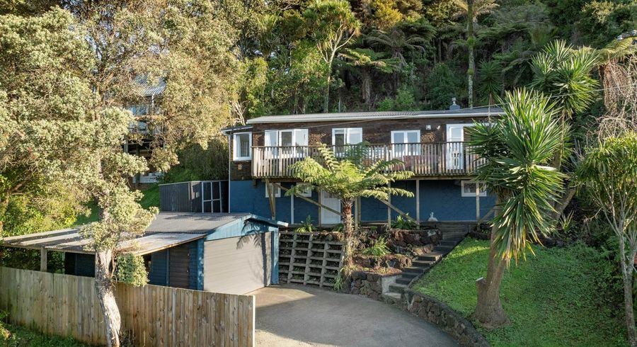  at 19 Kauri Point Road, Laingholm, Waitakere City, Auckland