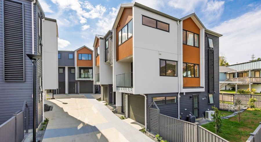  at Lot 8/6 Woodhouse Place, West Harbour, Waitakere City, Auckland