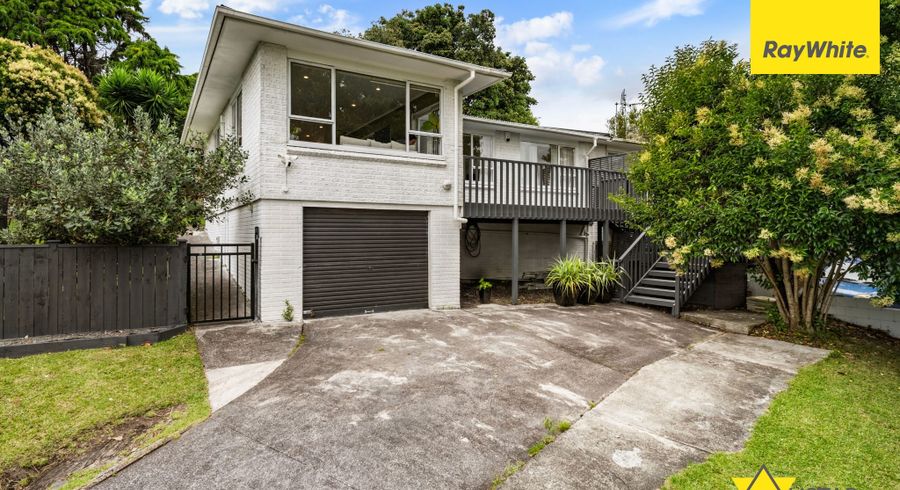  at 20 Longreach Drive, Sunnyvale, Waitakere City, Auckland