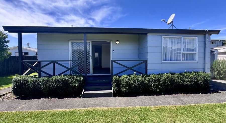  at 2/6 Short Street, Papakura, Auckland