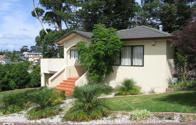  at 28 Lorikeet Place, Unsworth Heights, North Shore City, Auckland