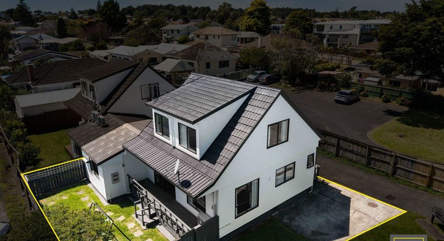  at 2/15 Jellicoe Road, Manurewa, Manukau City, Auckland