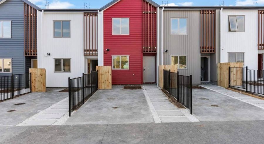  at 148 Battalion Drive, Papakura, Papakura