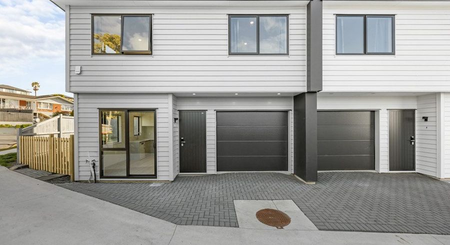  at 14A & B Grove Lane, Pakuranga Heights, Manukau City, Auckland