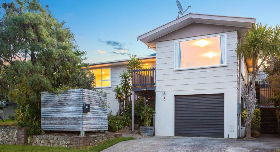  at 8 Thimble Lane, Whitby, Porirua, Wellington