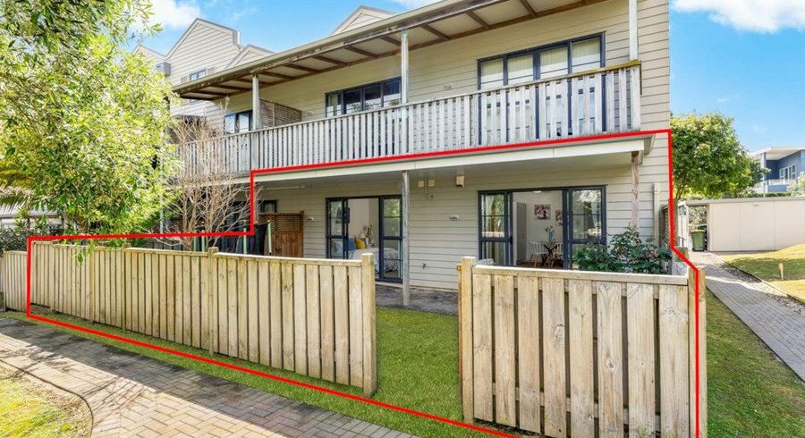  at 40/8 Carolina Place, Albany, North Shore City, Auckland