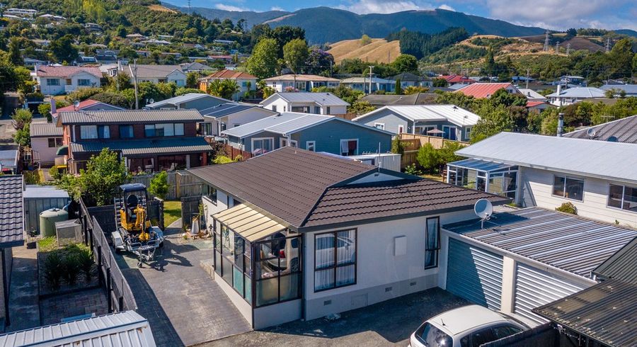  at 2/5 Ngaio Street, Wainuiomata, Lower Hutt