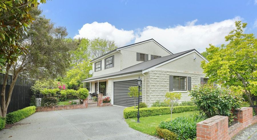  at 5 Aratoro Place, Mount Pleasant, Christchurch City, Canterbury