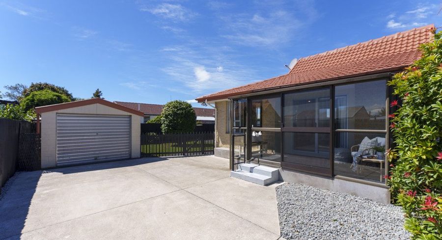  at 2/30 Trevor Street, Hornby, Christchurch City, Canterbury