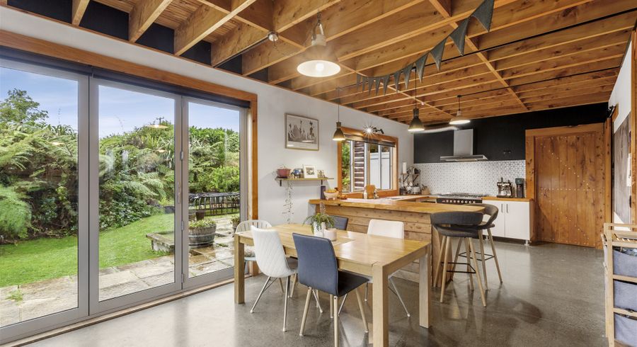  at 2007 South Road, Pitone, New Plymouth