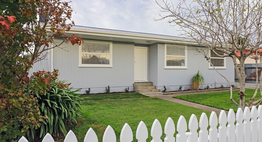  at 9 Dover Road, Flaxmere, Hastings