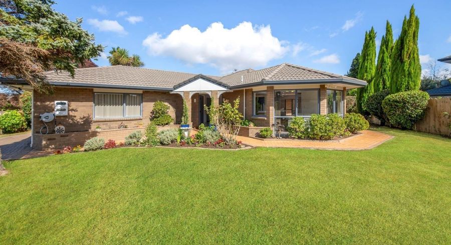  at 27 Longford Park Drive, Takanini, Auckland