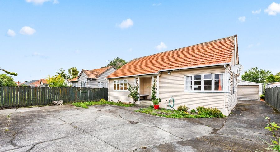  at 218 College Street, West End, Palmerston North, Manawatu / Whanganui