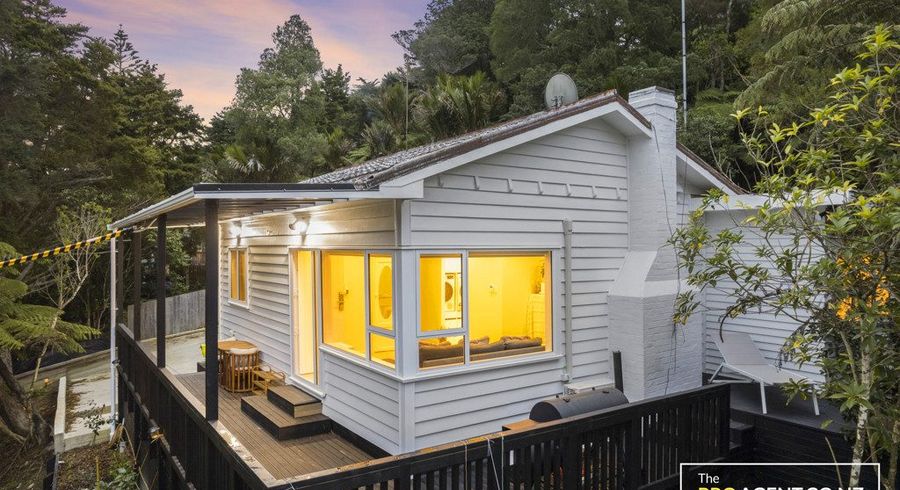  at 74 Warner Park Avenue, Laingholm, Auckland