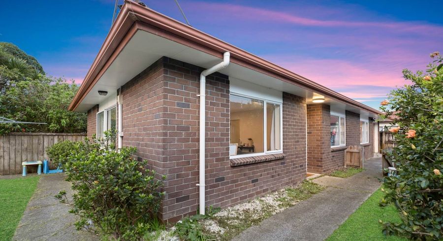  at 100 Crawford Avenue, Mangere Bridge, Manukau City, Auckland