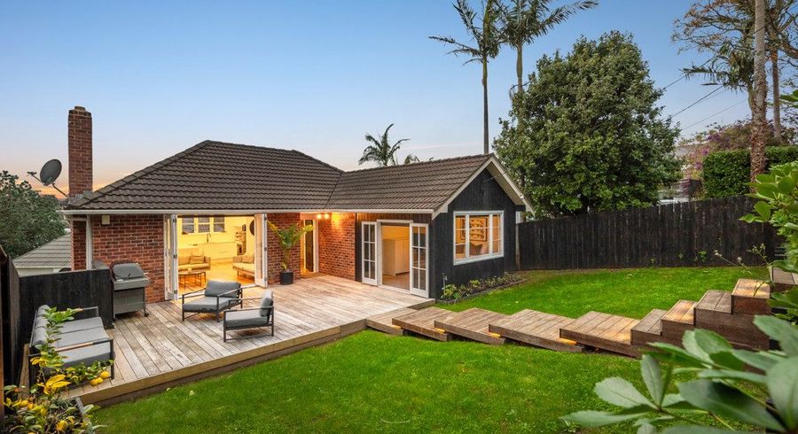  at 1/15 Rodney Road, Northcote Point, Auckland