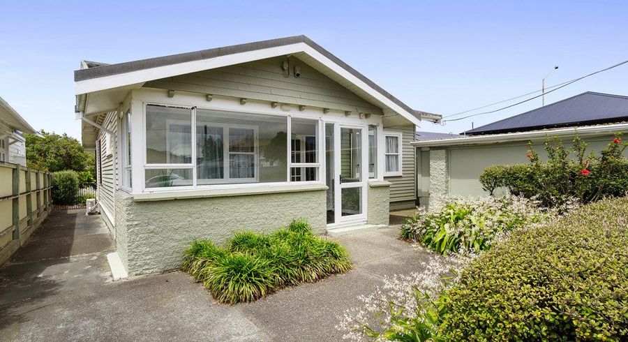  at 2 Collins Street, Petone, Lower Hutt