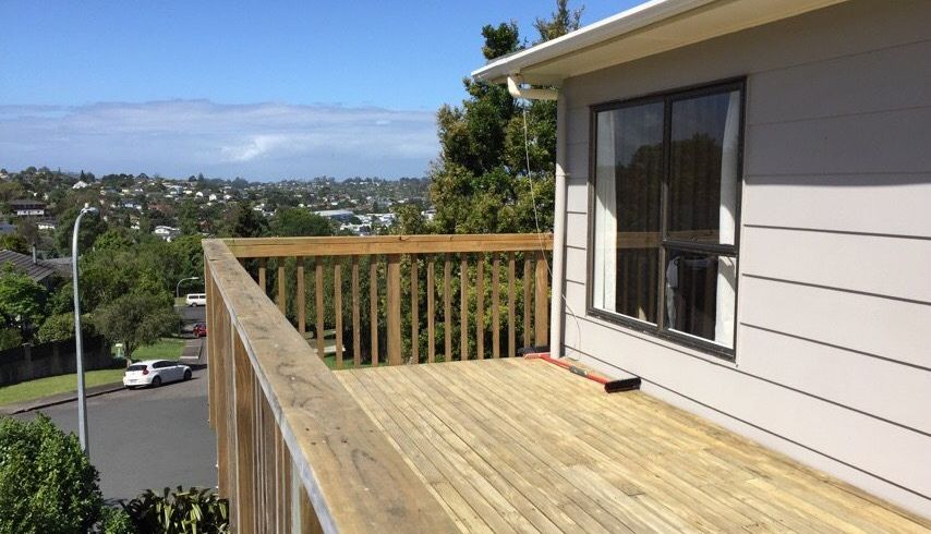  at 15 Glenvale Place, Glenfield, North Shore City, Auckland