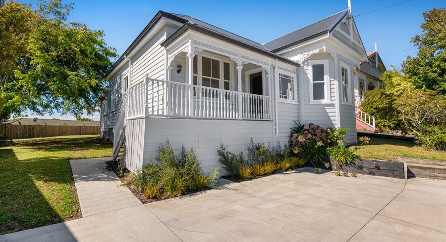  at 5 Porter Crescent, Helensville, Rodney, Auckland
