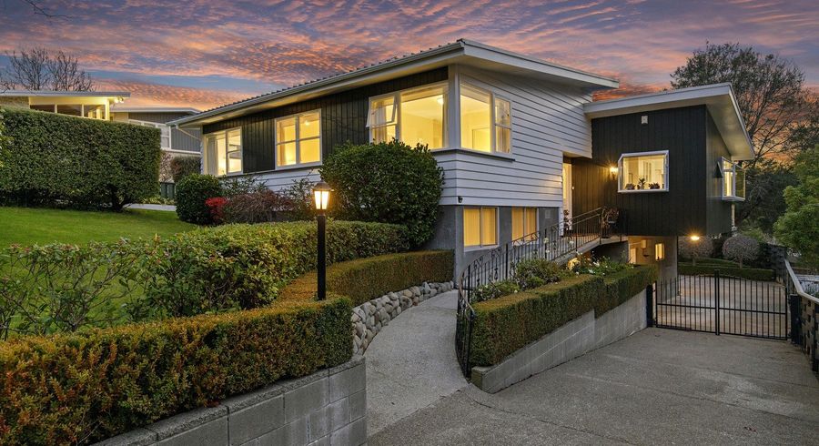  at 4 Harewood Grove, Pinehaven, Upper Hutt