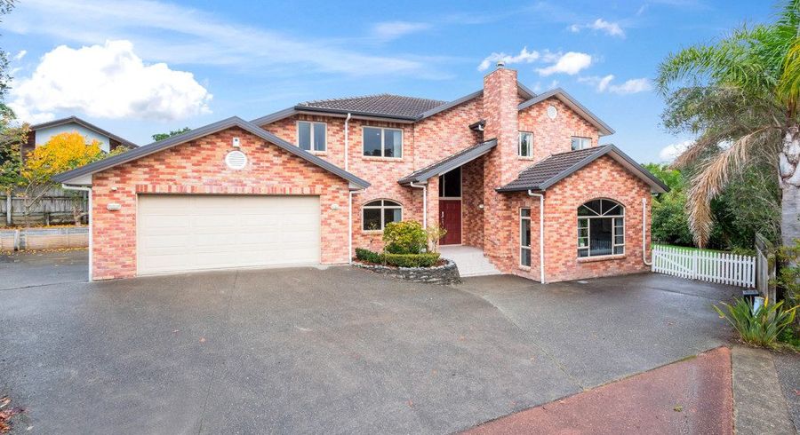  at 13 Scarlet Oak Drive, Albany, North Shore City, Auckland