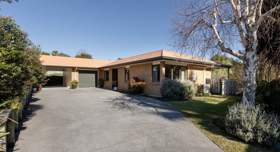  at 18 Oteki Park Drive, Welcome Bay, Tauranga, Bay Of Plenty