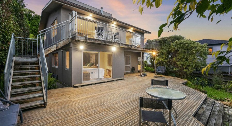  at 395a Beach Road, Mairangi Bay, North Shore City, Auckland