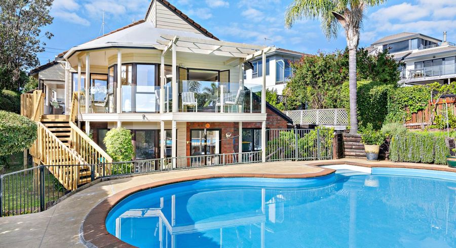  at 10 De Luen Avenue, Tindalls Beach, Whangaparaoa