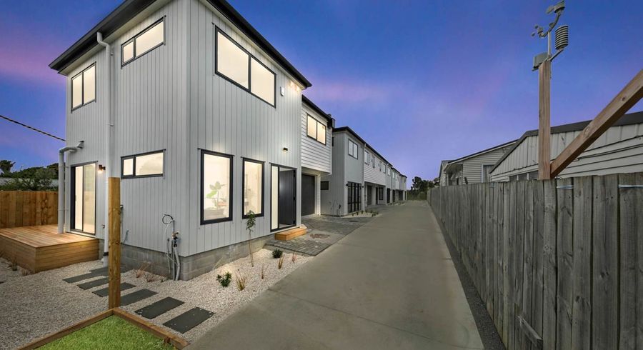  at 90A,B & C Seymour Road, Sunnyvale, Waitakere City, Auckland