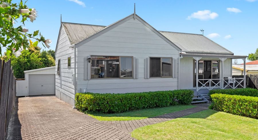  at 3 Iris Place, Clendon Park, Auckland