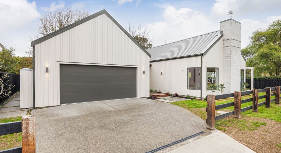  at 3 Waicola Drive, Fitzherbert, Palmerston North, Manawatu / Whanganui