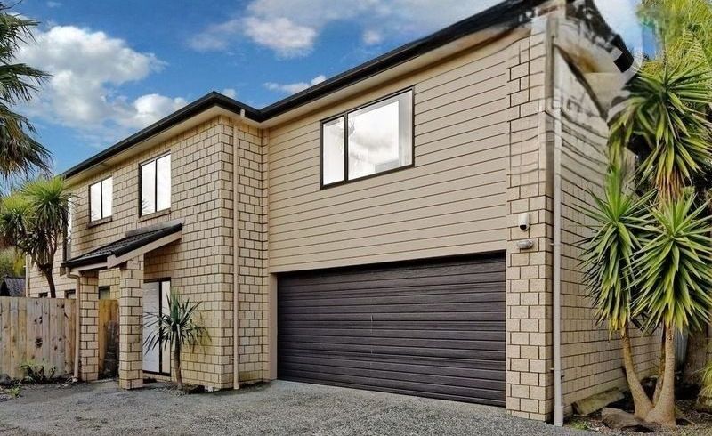  at 14 South Kensington Way, Henderson, Waitakere City, Auckland