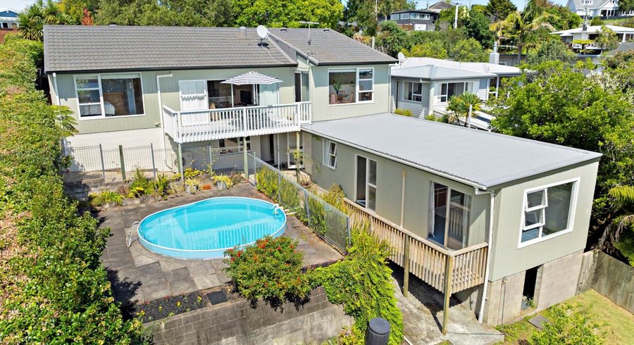  at 111 Glengarry Road, Glen Eden, Waitakere City, Auckland