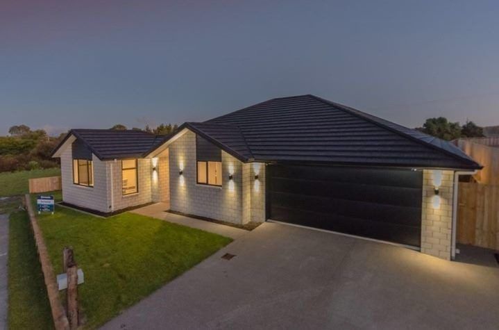  at 48 Helen June Avenue, Flagstaff, Hamilton